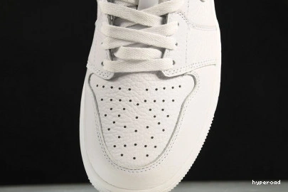 Hyperoad White Low Jordan Golf Retro Triple 1 0818
